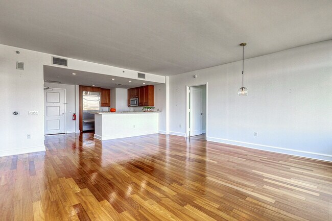 Building Photo - 8100 River Rd