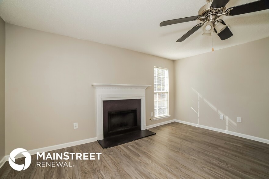 Building Photo - 5730 Village Loop