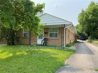 Building Photo - 226 E Nottingham Rd