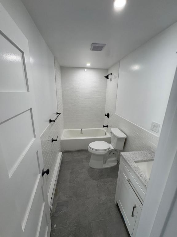 Building Photo - 202 Carlisle St