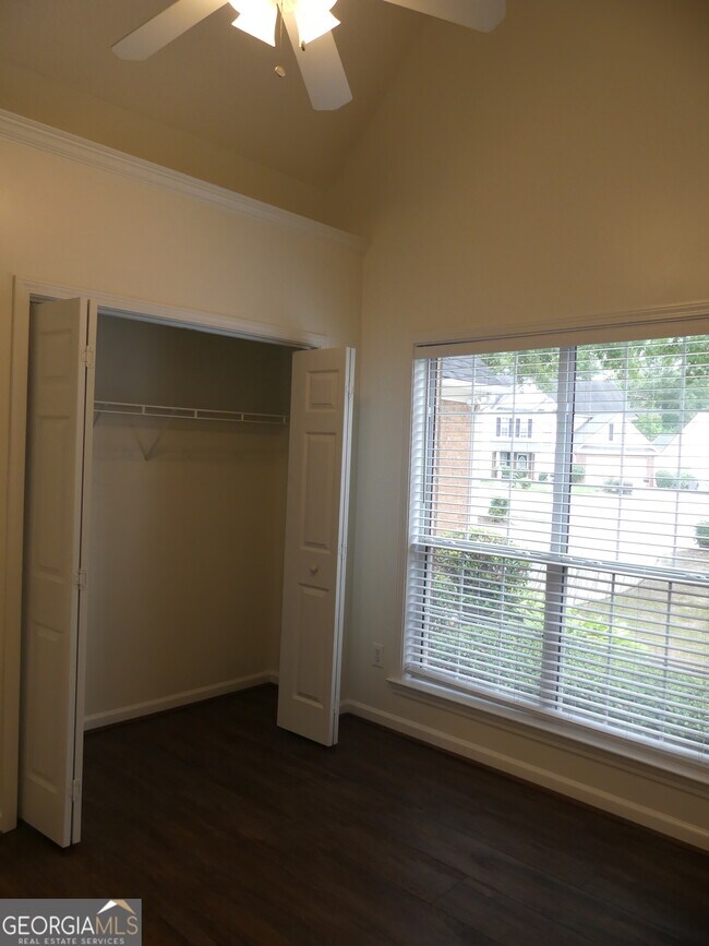 Building Photo - 36 Saratoga Pl