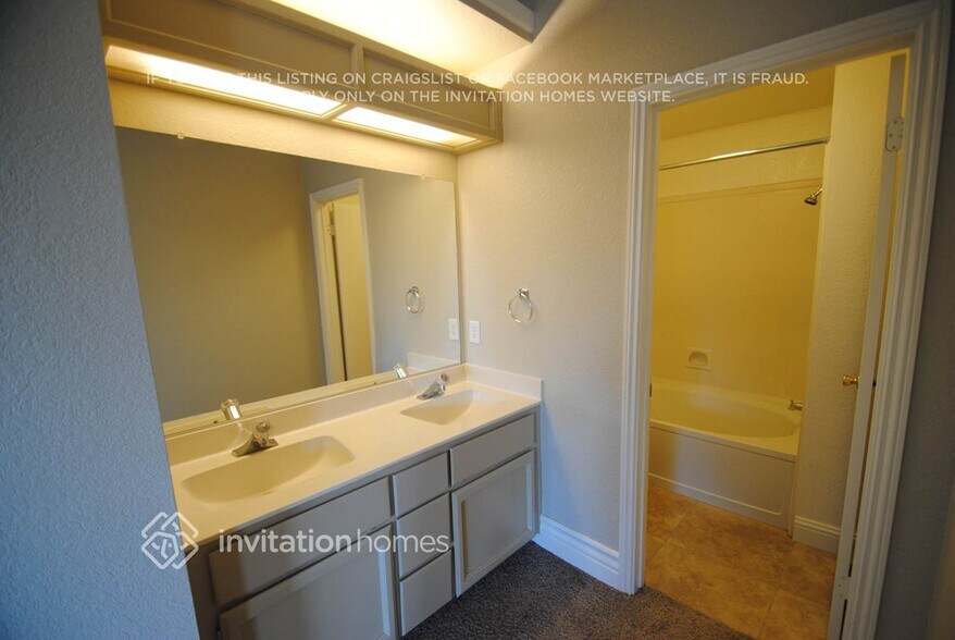 Building Photo - 8101 Bonelli Ct