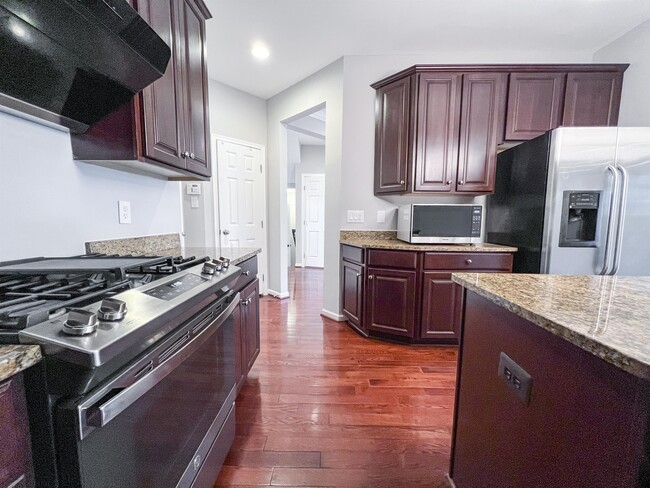 Building Photo - 3909 Beeker Mill Pl