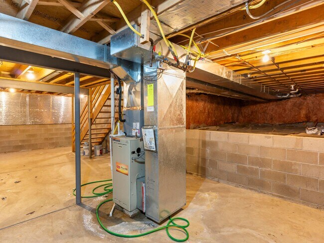 Building Photo - 7741 Sherridon Dr