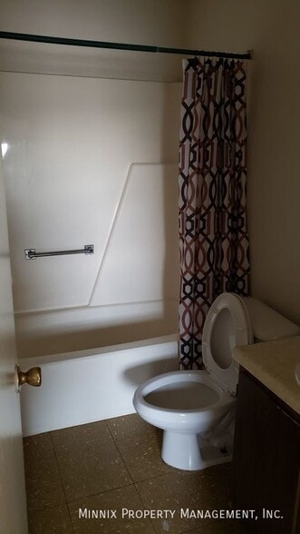 Building Photo - 619 S Crosby St