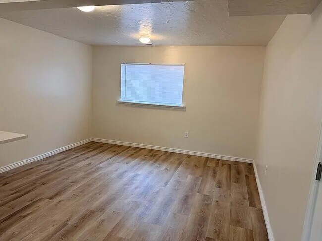 Building Photo - 14053 Lowe Peak Dr