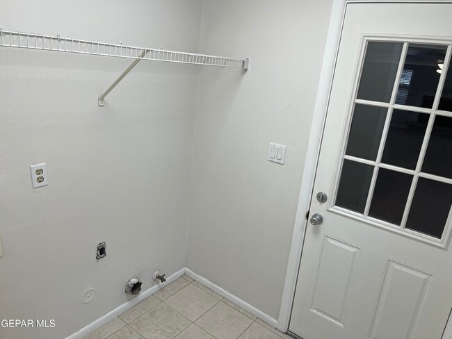 Building Photo - 1601 Charles Owens Dr