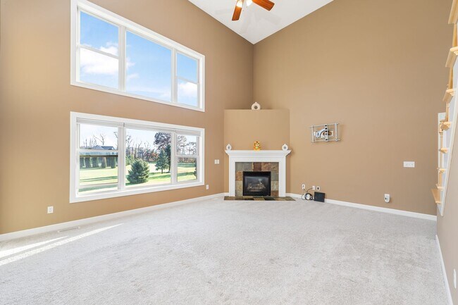 Building Photo - Five Bedroom Home in Kalamazoo