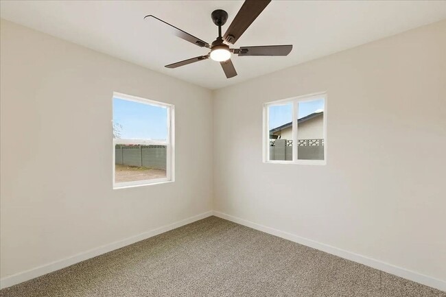 Building Photo - 4119 N 10th Pl