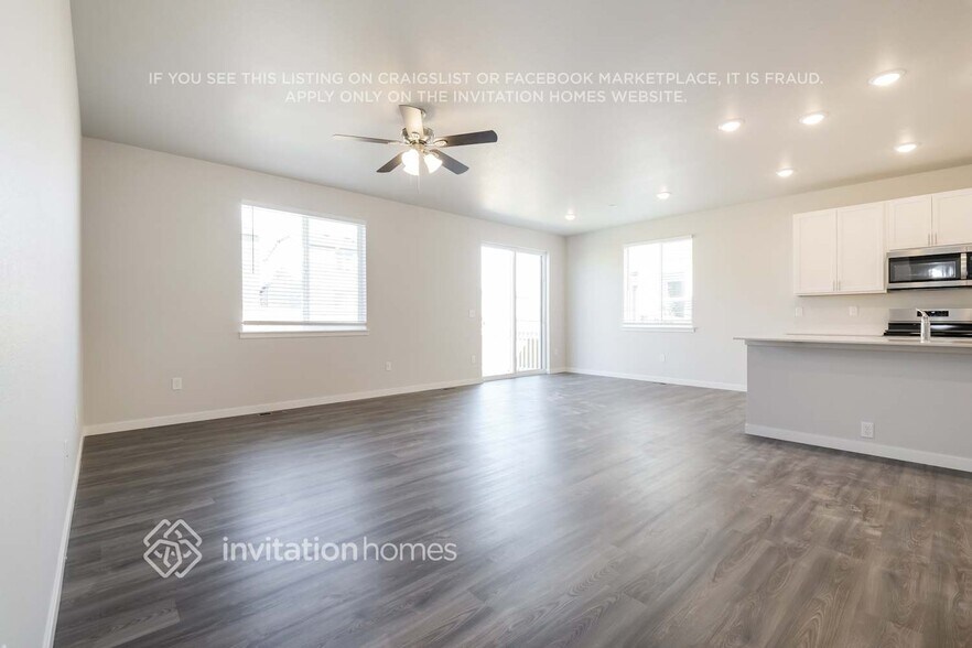 Building Photo - 4419 Shivaree St