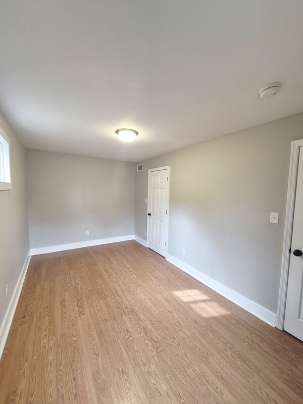 Building Photo - 1901 Fairmount Ave