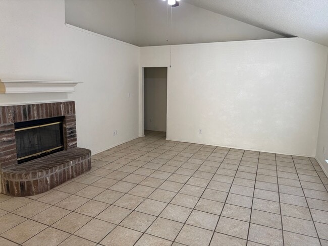 Building Photo - Cute Single Story 3 Bedroom in Keller ISD