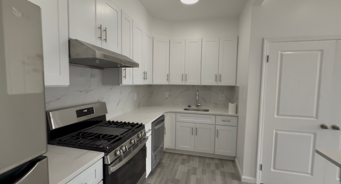 Building Photo - 17 Kearny Ave