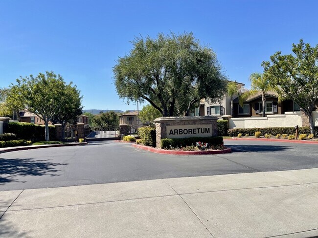 Building Photo - 26331 Arboretum Way