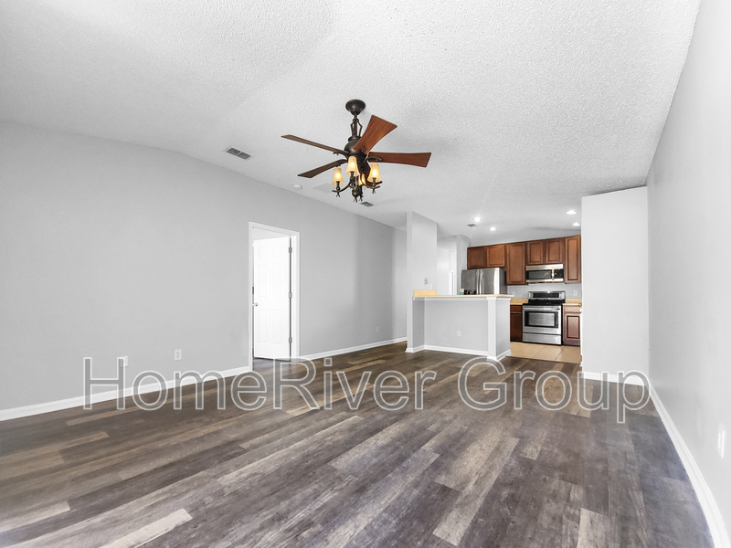 Building Photo - 680 Southland Ln