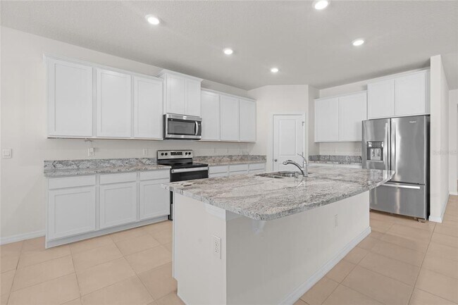 Building Photo - 8260 SW 59th Ave