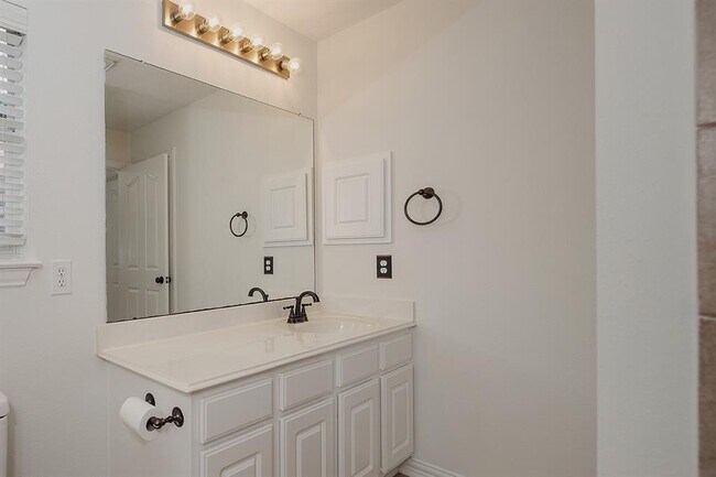 Building Photo - 14 Filigree Pines Pl