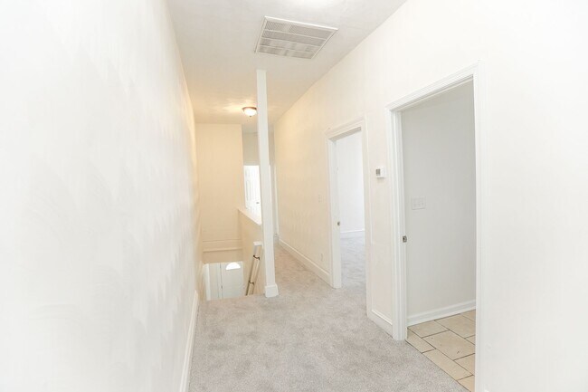 Building Photo - Rare Find! Renovated 3BR/2BA Home in Norfo...