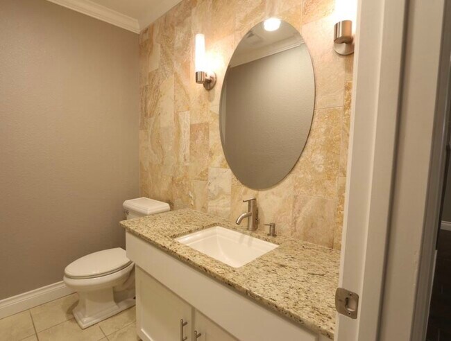 Building Photo - 2842 River Birch Dr