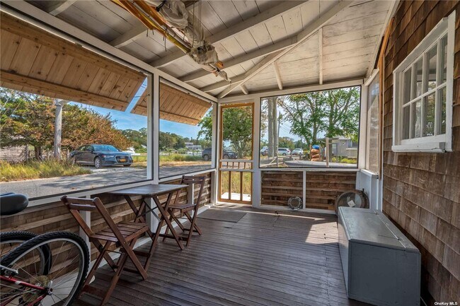 Building Photo - 24 Sandy Beach Rd