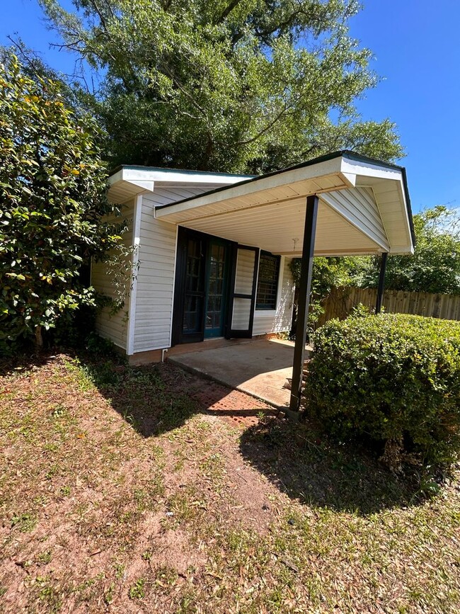 Building Photo - Storage shed!