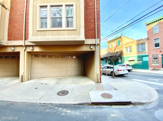 Building Photo - 900 N 3rd St