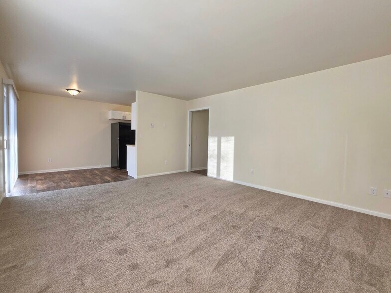 Building Photo - 63 Terrace Ave