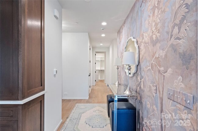 Building Photo - 1500 Queens Rd