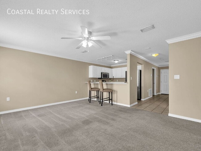 Building Photo - 983 Scenic Oak Ln
