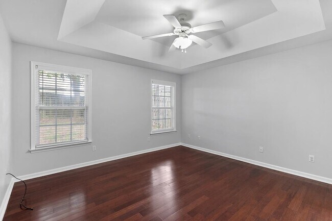 Building Photo - 2521 Heathrow Dr