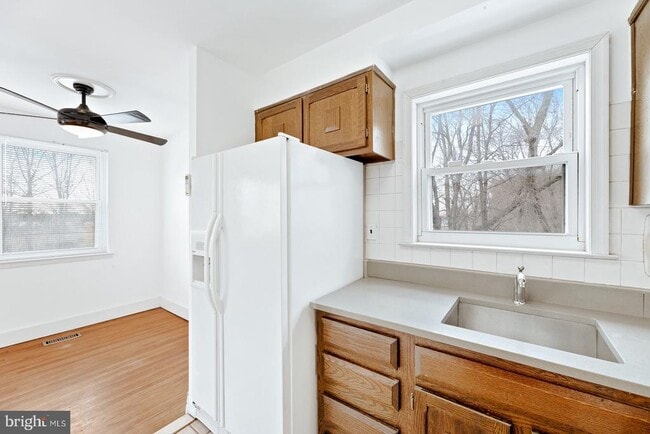 Building Photo - 12450 Knights Rd