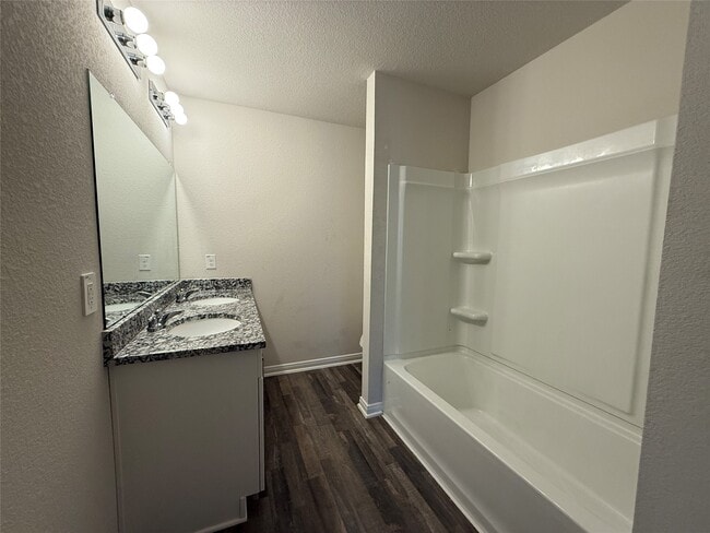 Building Photo - 15535 Taylorcrest Dr