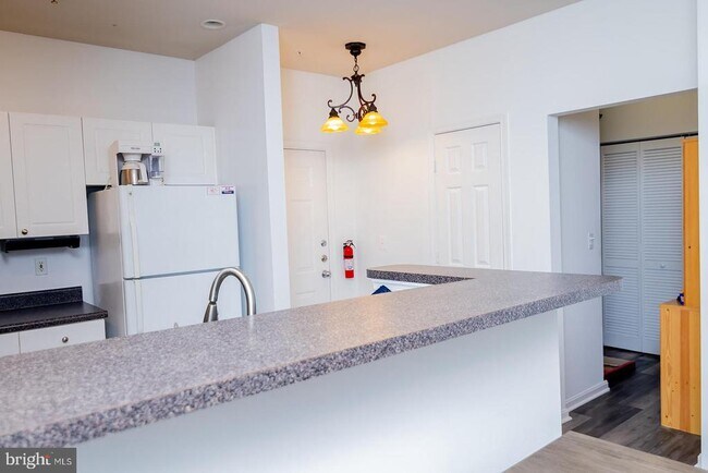 Building Photo - 11373 Aristotle Dr