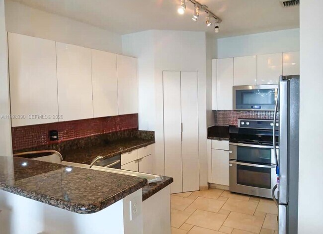 Building Photo - 6814 NW 107th Pl