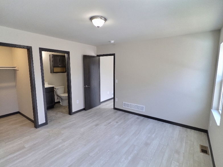 Building Photo - 207 Will St