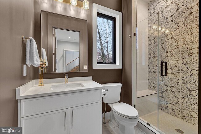 Building Photo - 1100 Balls Hill Rd