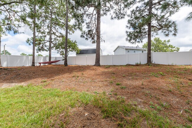 Building Photo - 622 Ridgefield Dr