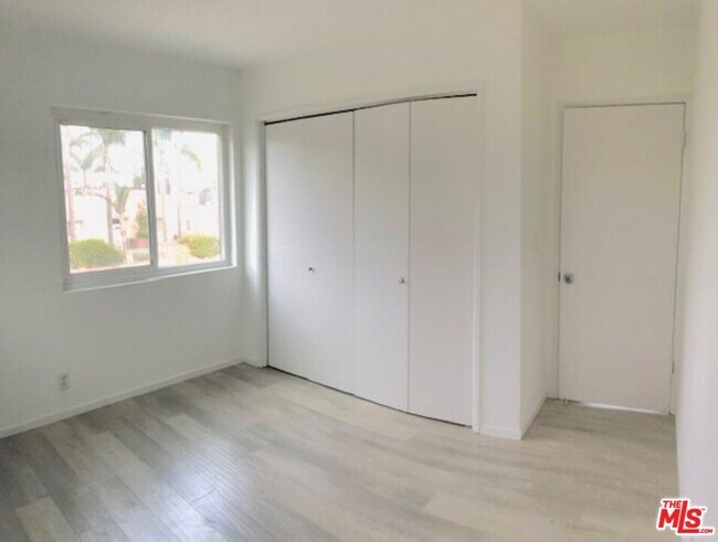 Building Photo - 2106 Pisani Pl
