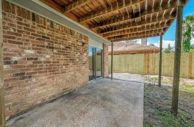 Building Photo - 5831 Caldicote St