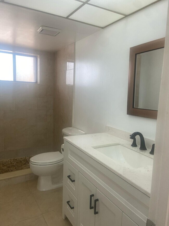 Building Photo - 4820 Lucerne Lakes Blvd