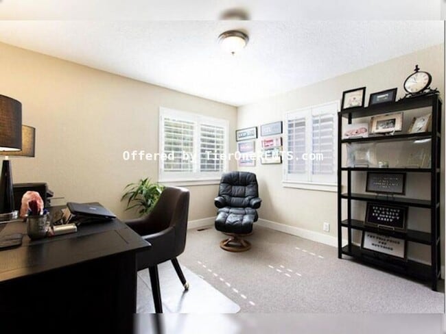 Building Photo - This property offers a NO DEPOSIT option available for qualified renters!