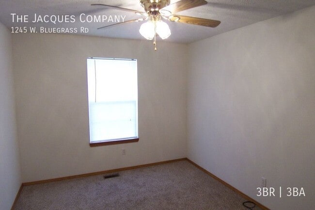 Building Photo - 1245 Bluegrass Rd