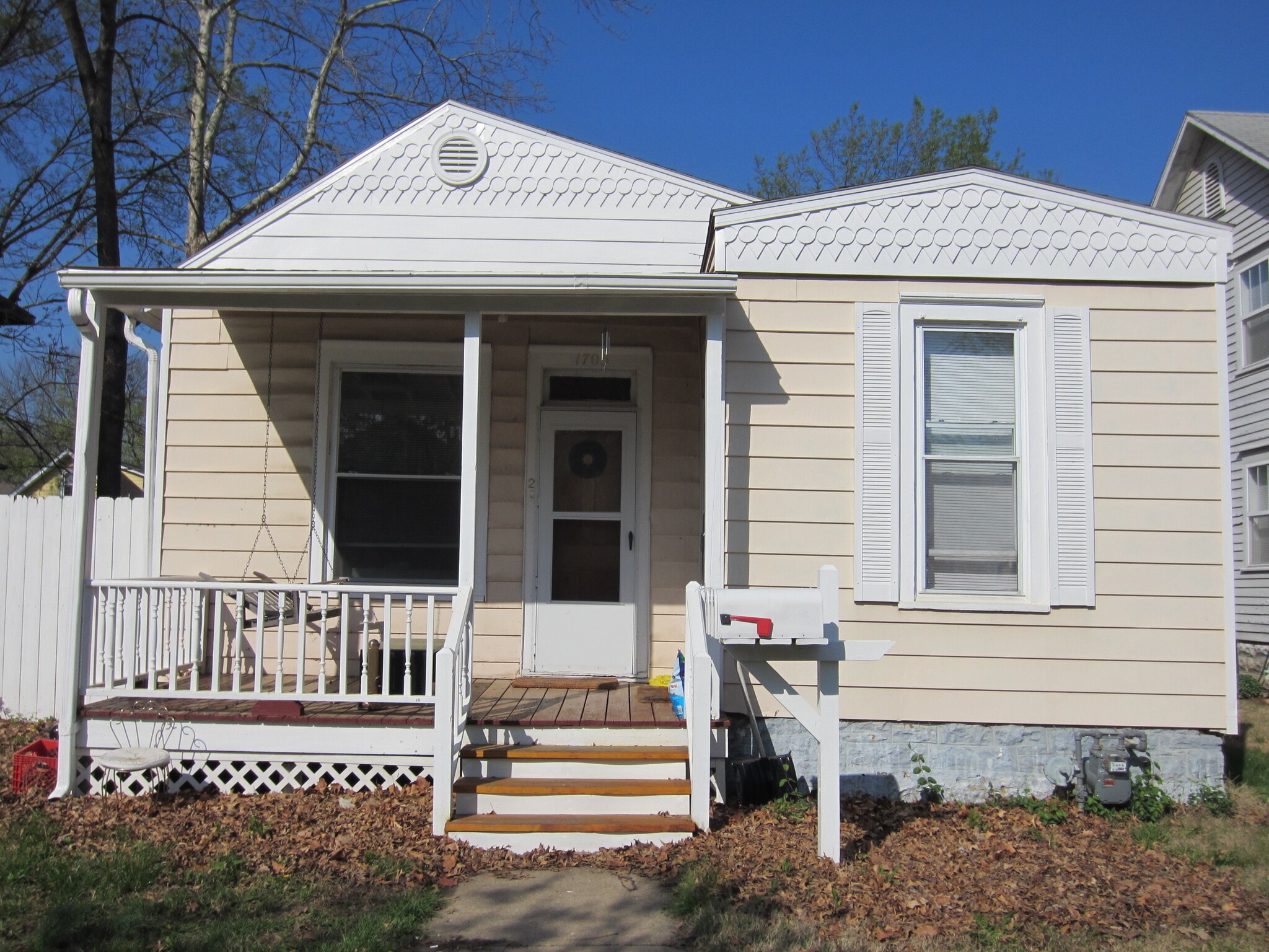 Building Photo - 1705 Vermont St