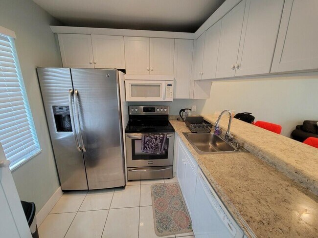 Building Photo - 875 NW 13th St