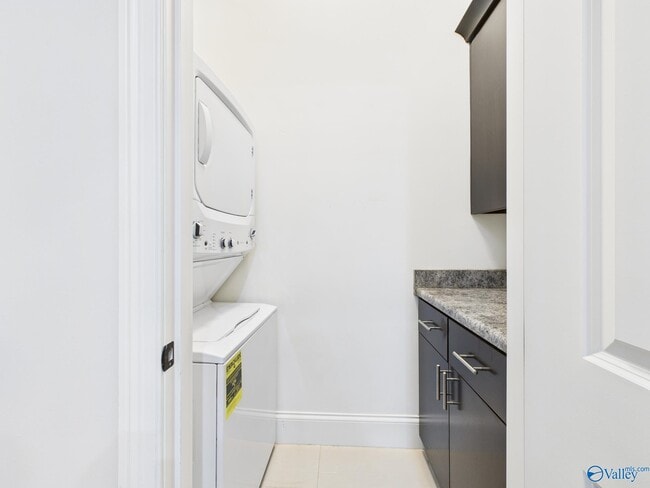 Building Photo - 69 Town Center Dr NW