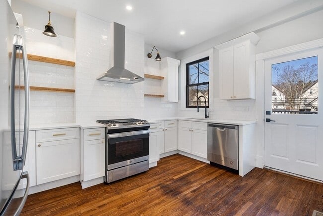 Building Photo - 31 Monadnock St