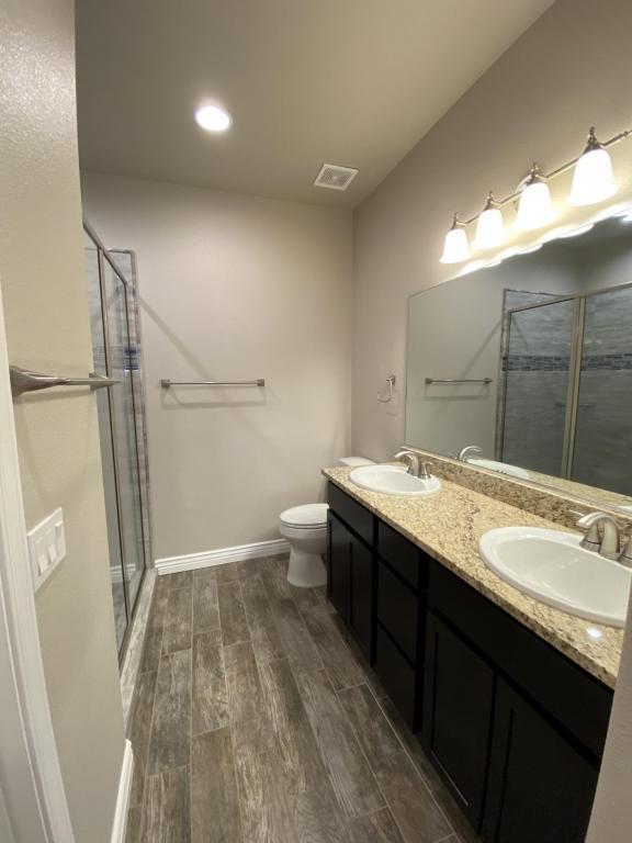 Building Photo - 735 Vista Grande Dr