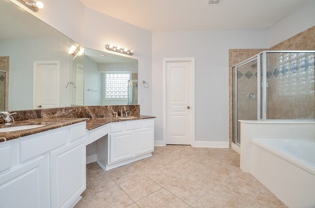 Building Photo - 14203 Marina Bay Ln