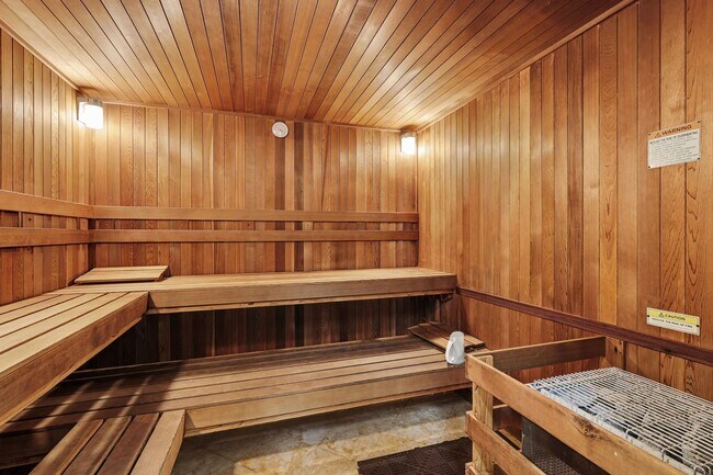 Building Photo - Location and Luxury! 2 Bedroom 2 Bathroom in Cherry Creek!