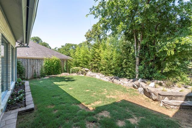 Building Photo - 8907 Club Creek Cir